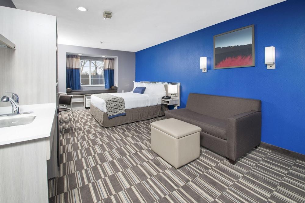 Microtel Inn & Suites By Wyndham Bethel/Danbury Exteriör bild