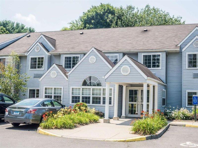Microtel Inn & Suites By Wyndham Bethel/Danbury Exteriör bild