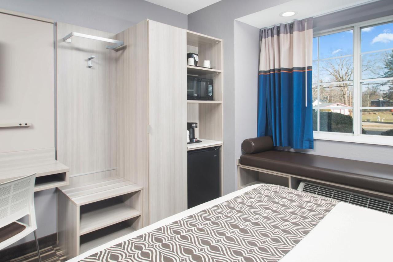 Microtel Inn & Suites By Wyndham Bethel/Danbury Exteriör bild